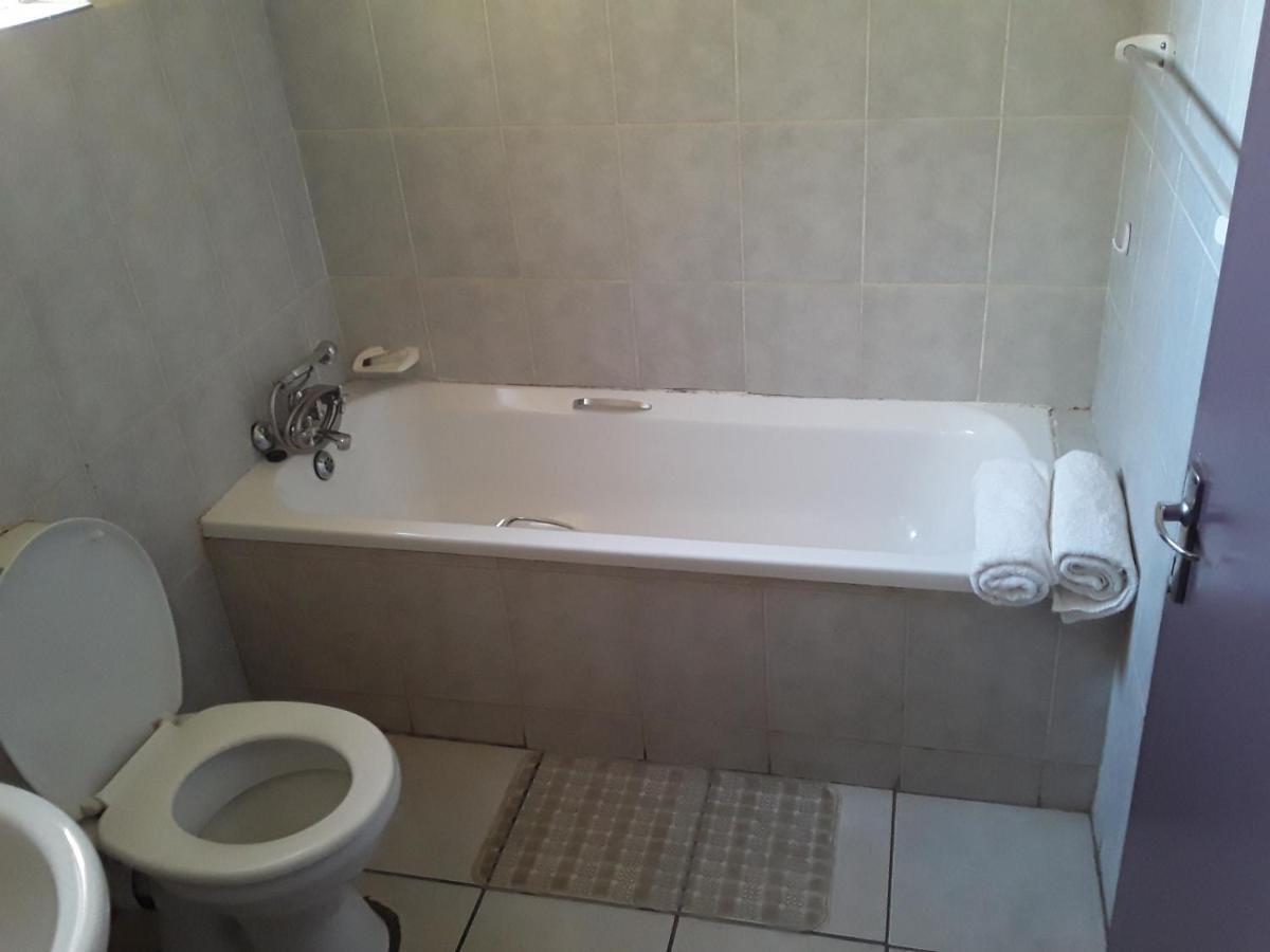 Vuya Nathi Bed And Breakfast Manzini Kültér fotó